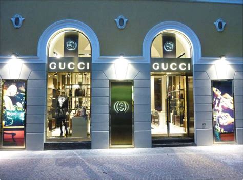 in provincia di varese borse gucci|Gucci a Varese: Numero di Telefono e Itinerario .